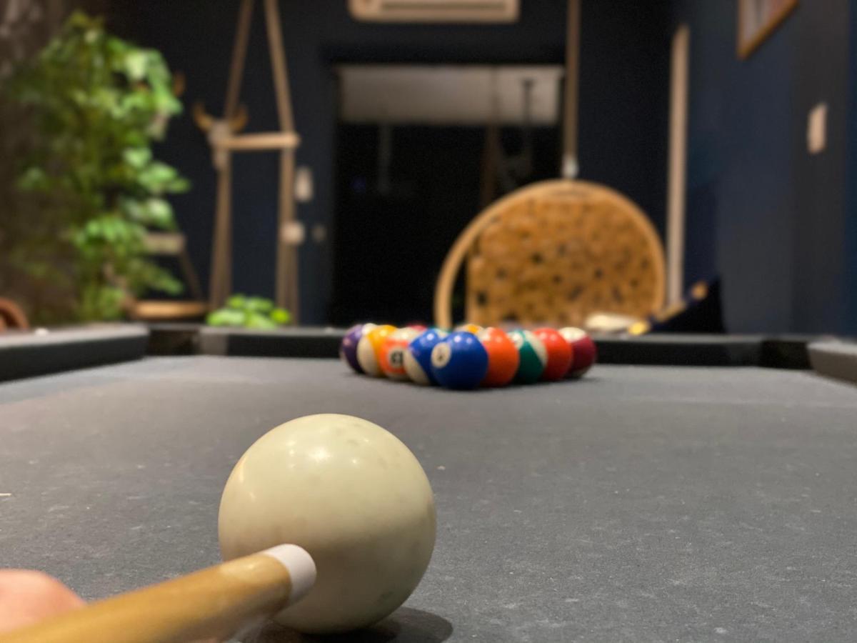 Capsule Temps Suspendu - Balneo, Home Cinema & Billard ヴァランシエンヌ エクステリア 写真