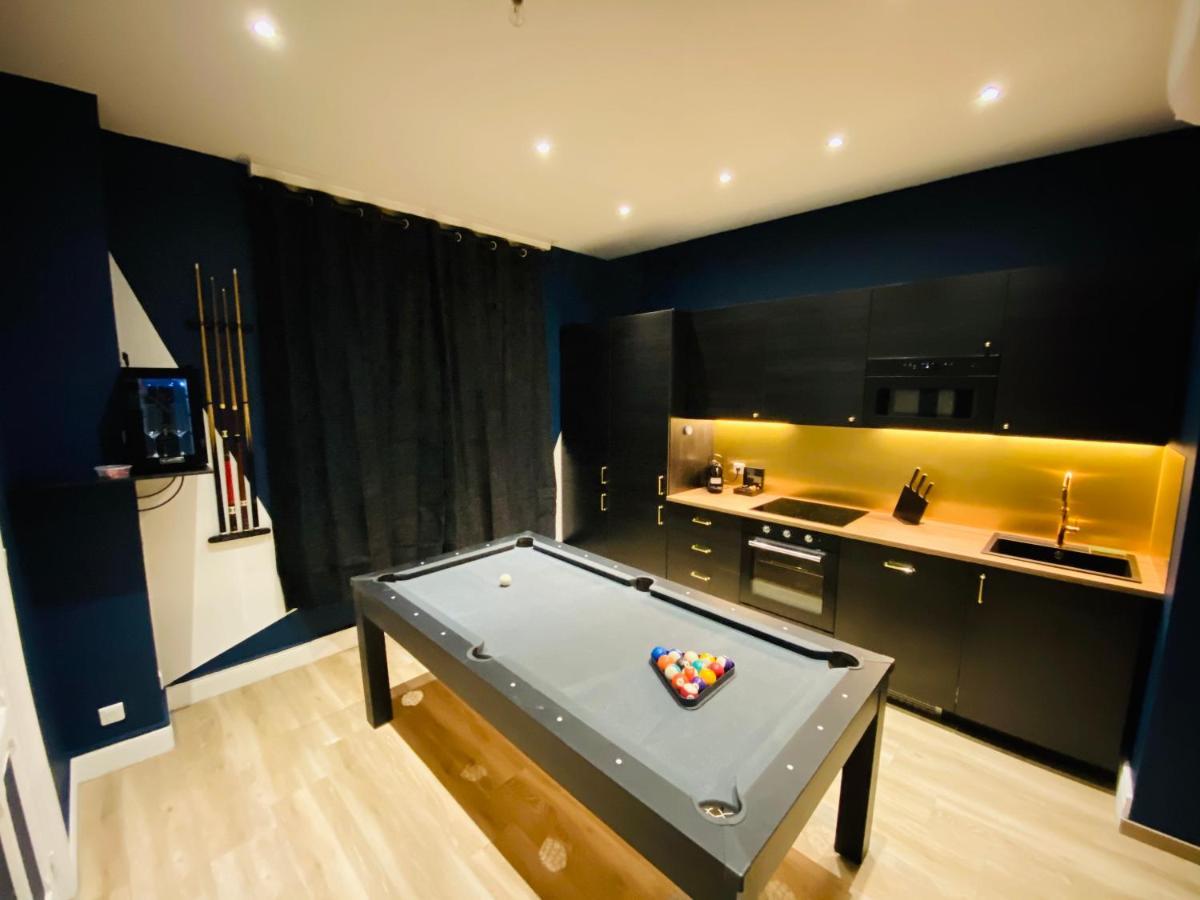 Capsule Temps Suspendu - Balneo, Home Cinema & Billard ヴァランシエンヌ エクステリア 写真